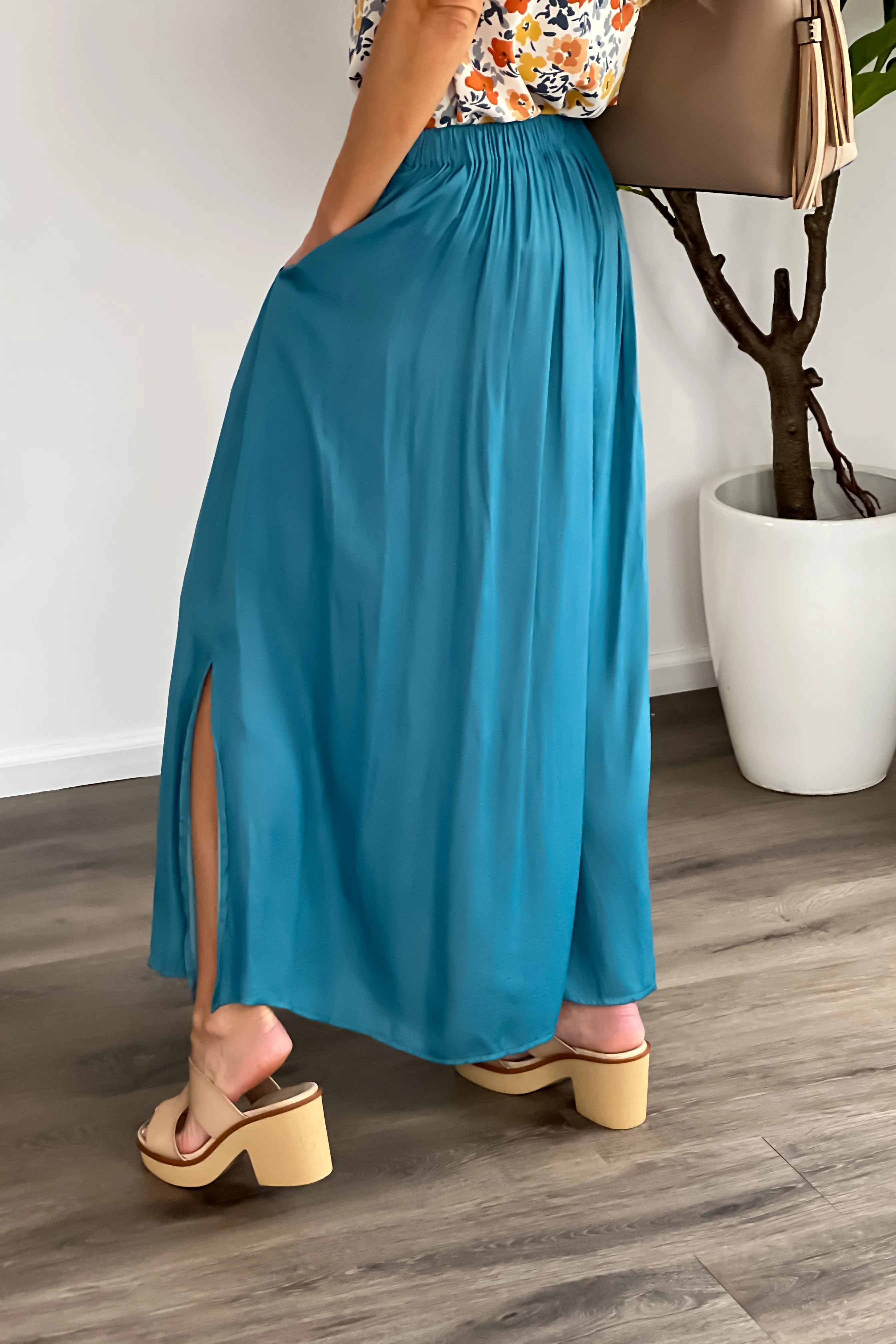 Classy Chic Pocketed Pleated Skirt : Teal Blue