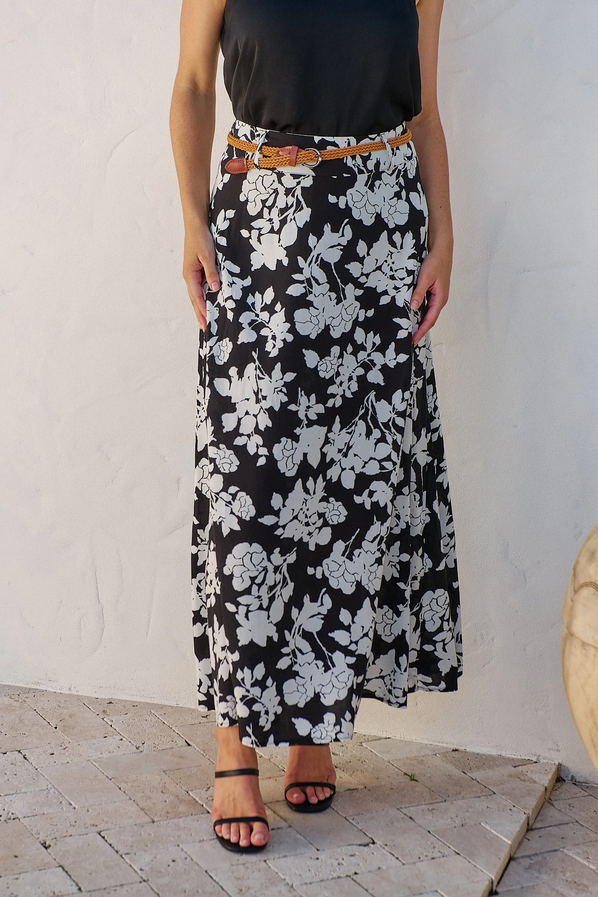 Esperence Black/White Floral Print Maxi Skirt