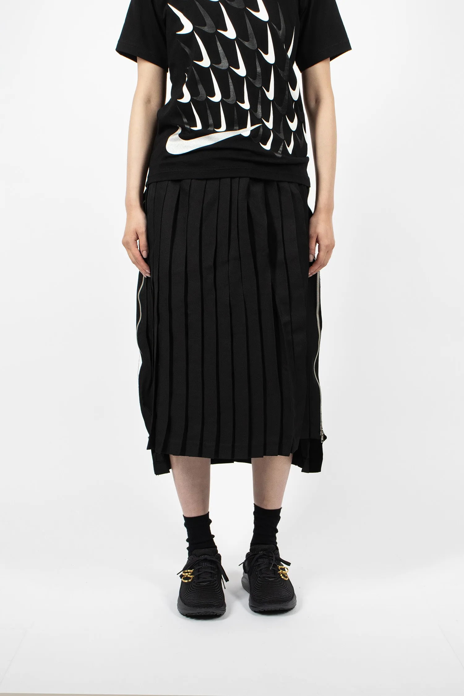 Pleated Zip Skirt Black