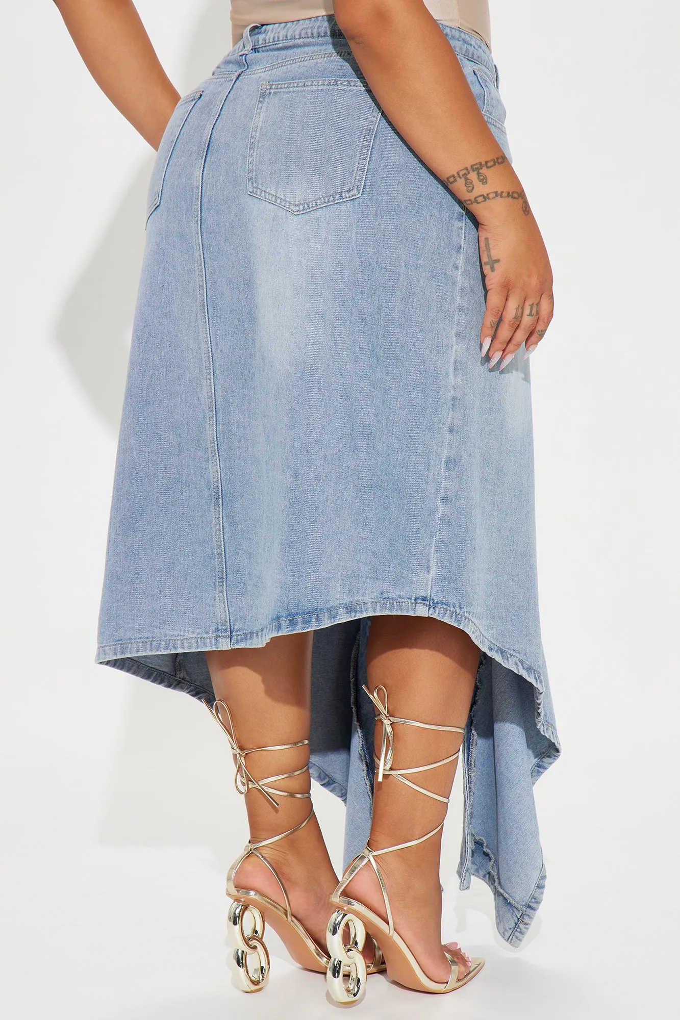 Take A Peek Denim Maxi Skirt - Medium Wash